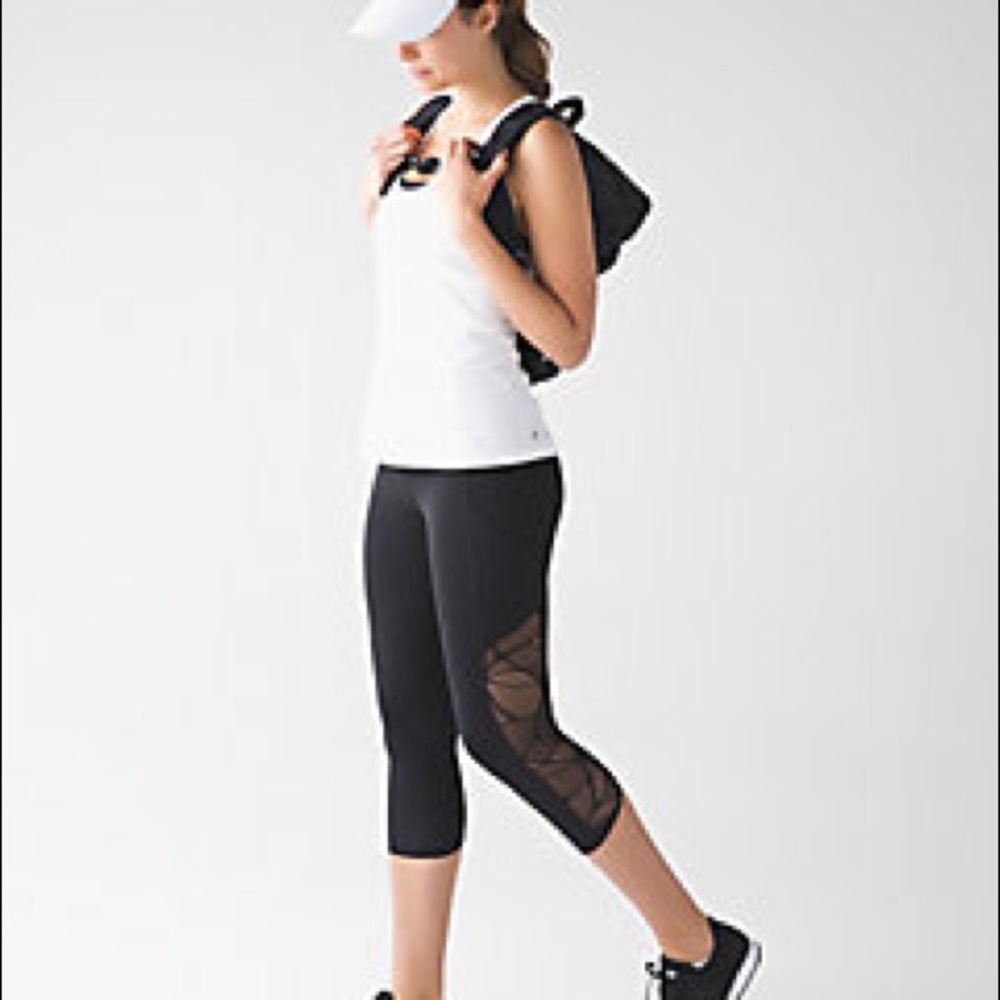 Lululemon Goal Crusher Crop size 6